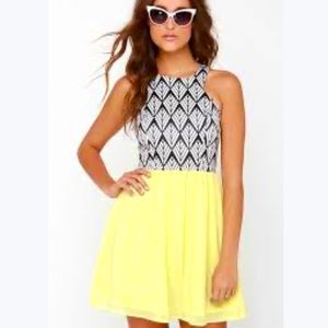 Lulu’s Prints and the Popper Yellow/Black Formal Prom Cocktail Dress Size Medium